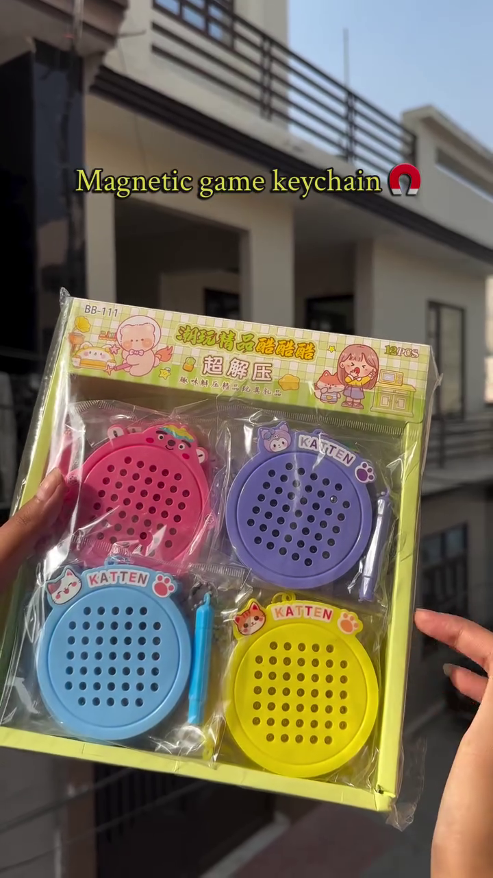 Portable Magnetic Drawing Board Keychain for Kids – Mini Doodle Pad with Stylus Pen – Cute Cartoon Travel Toy & Fidget Keychain – Sensory Play Drawing Game for Backpacks, Party Favors & Goodie Bags